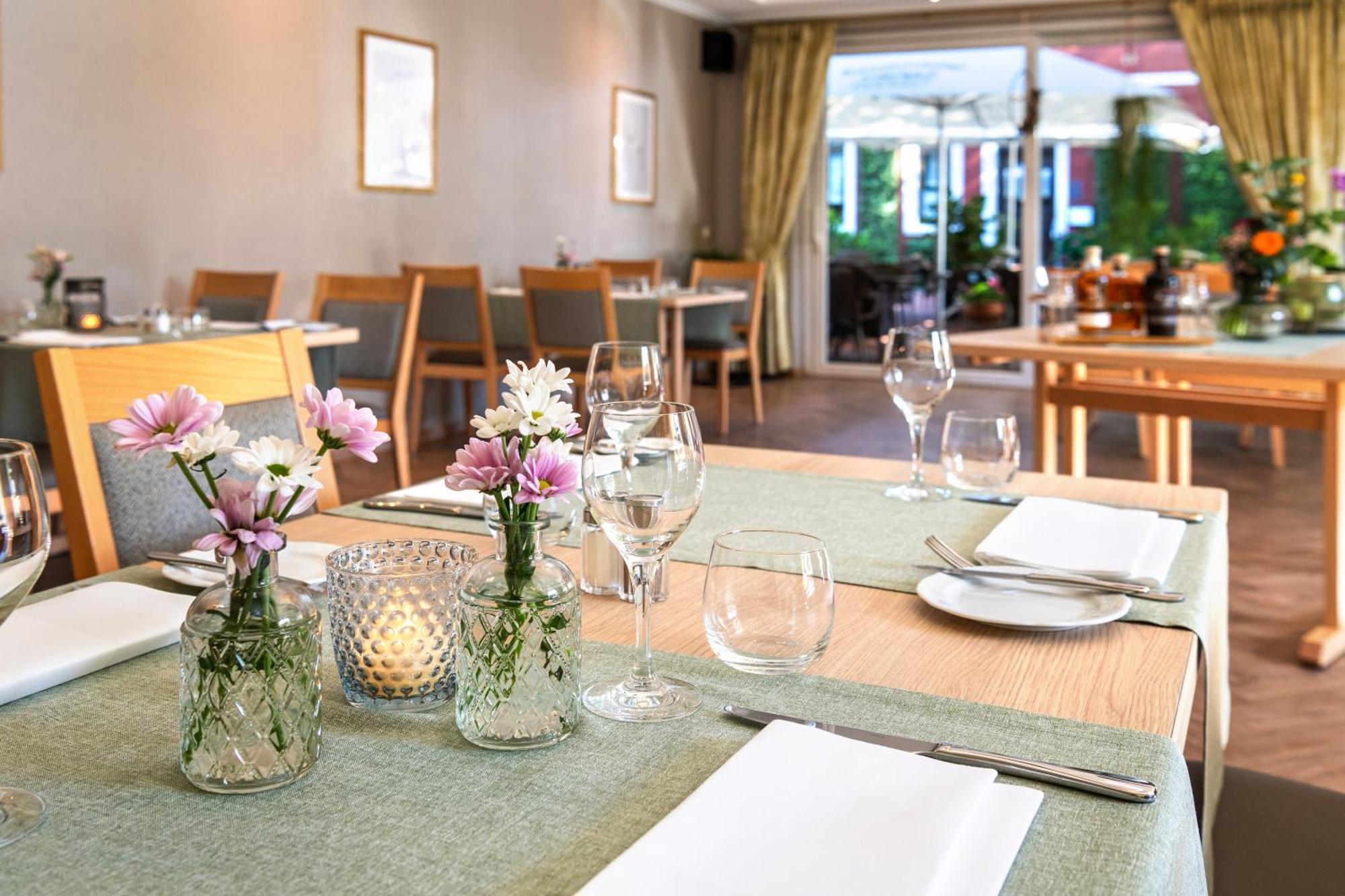 Hotel Restaurant "Zur Post" Holdorf Buitenkant foto