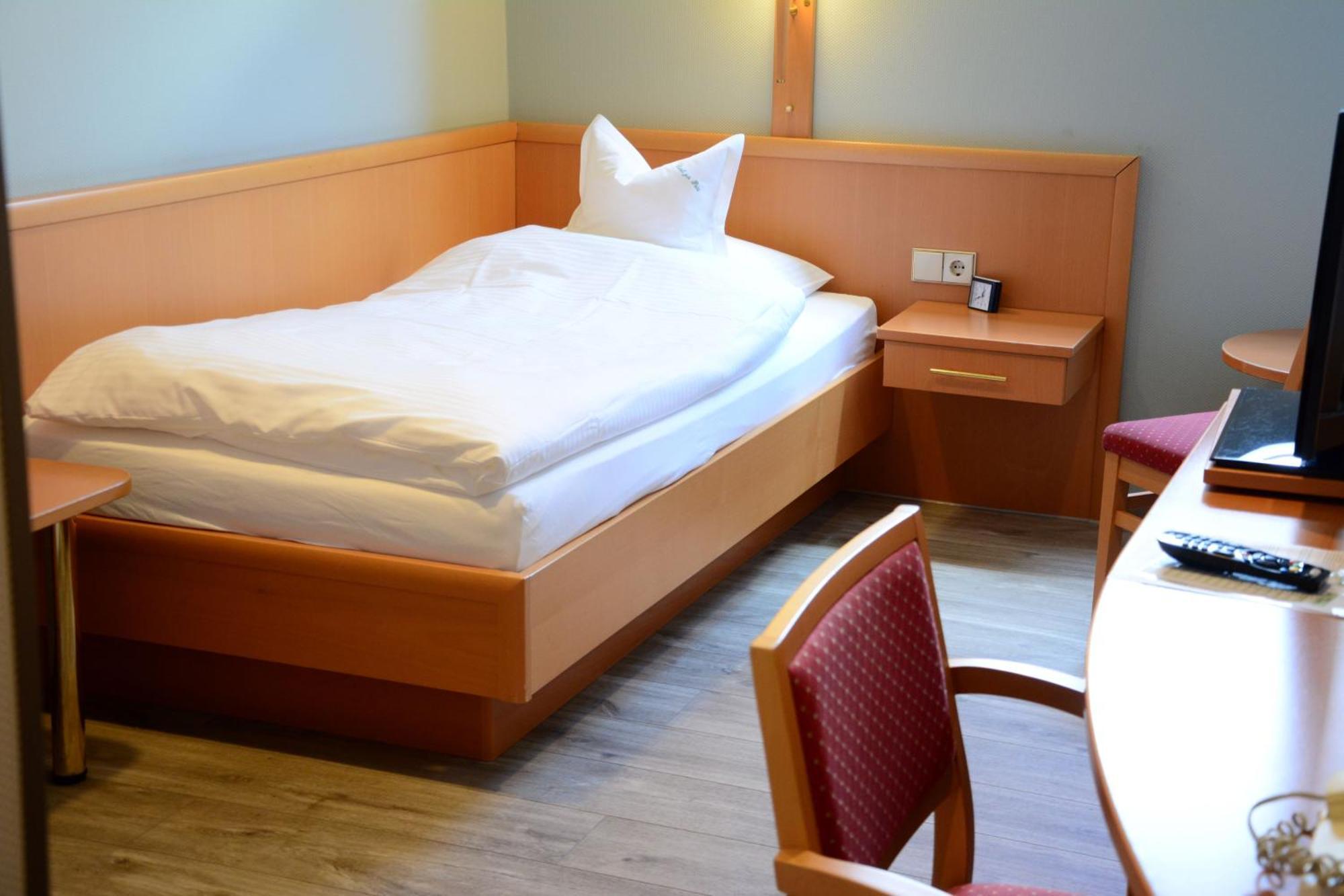 Hotel Restaurant "Zur Post" Holdorf Buitenkant foto