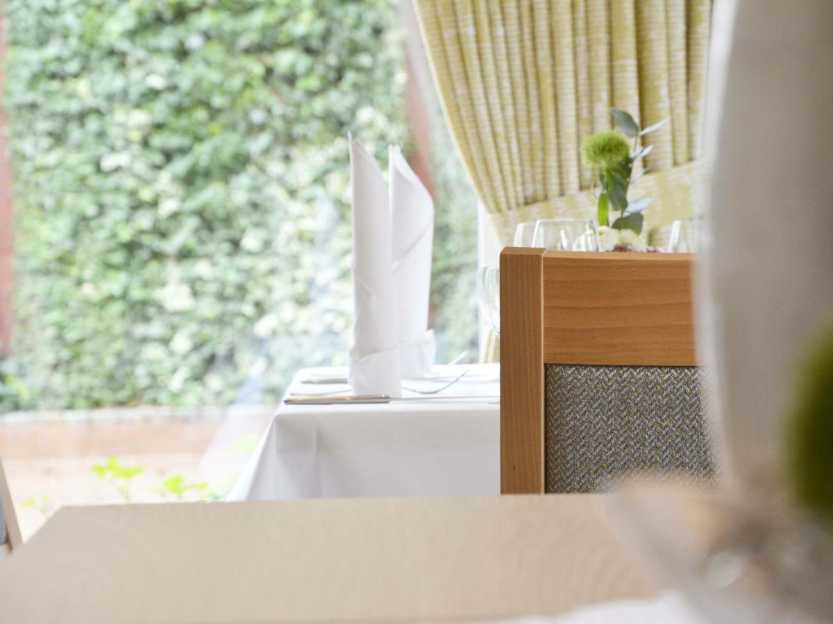 Hotel Restaurant "Zur Post" Holdorf Buitenkant foto